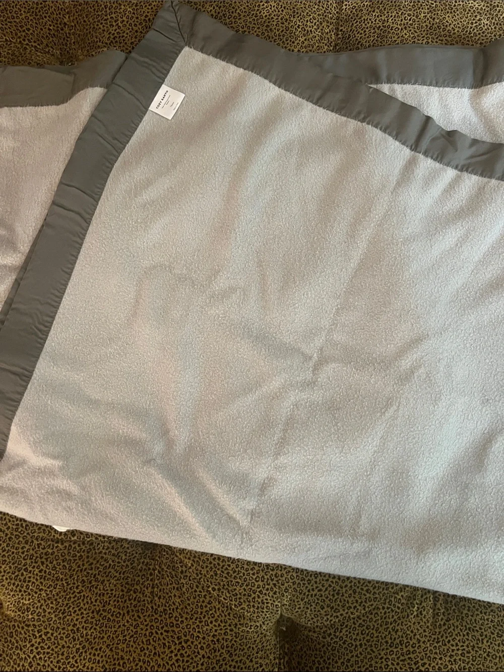 Cozy Earth Gray Bamboo Throw Blanket - 50x60 with canvas bag